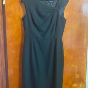 White House Black Market Grey Asymmetric Neck Sleeveless Sheath Dress Size 8